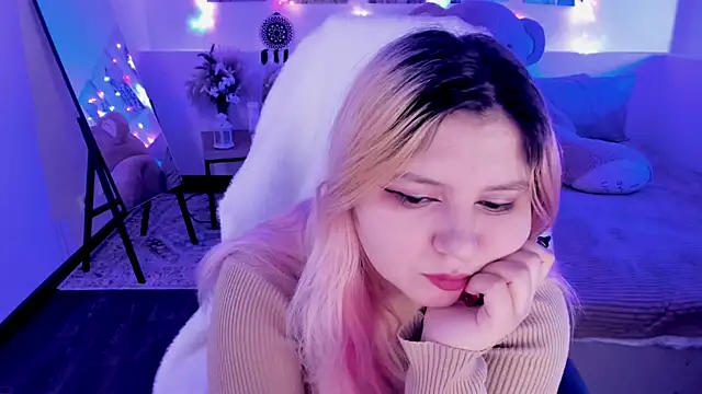 DiaAngell online show from April 12, 2026, 8:03 pm