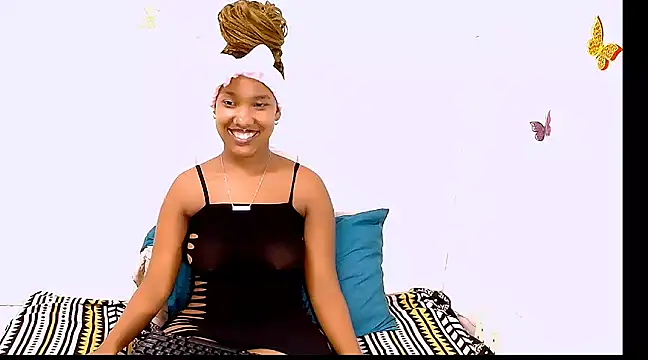 EroticSexyPrada online show from March 7, 2025, 2:04 am