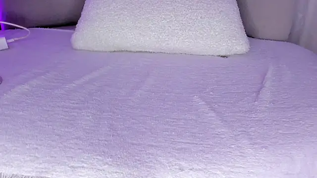 cutte hanna18 online show from January 9, 2026, 4:32 pm