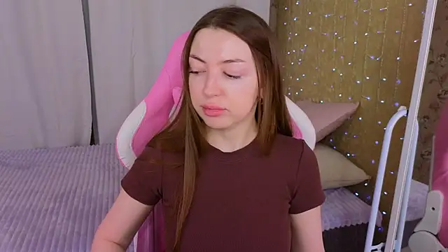 Ann moon   online show from February 2, 2025, 12:13 pm