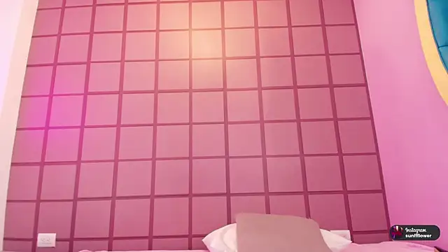 LissMonroe online show from November 21, 2025, 10:36 am