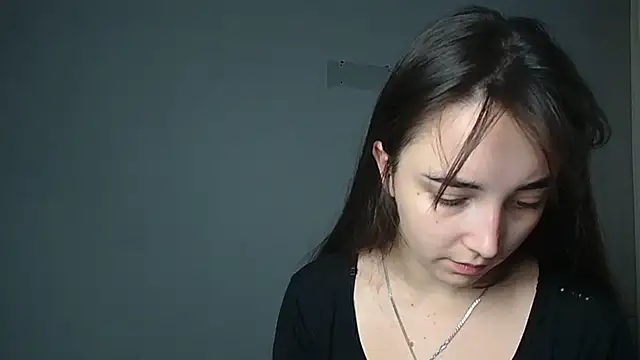 Eva Gloryy online show from October 29, 2025, 11:34 am