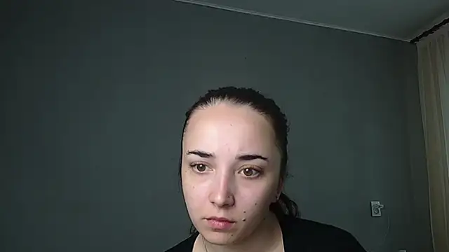Snapshot of Eva_Gloryy chatting on May 27, 2026, 9:39 am Eva Gloryy online show from May 27, 2026, 9:39 am