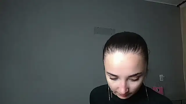 Snapshot of Eva_Gloryy chatting on June 6, 2026, 2:44 pm Eva Gloryy online show from June 6, 2026, 2:44 pm