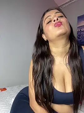 Lili  taylor online show from February 13, 2025, 9:38 pm