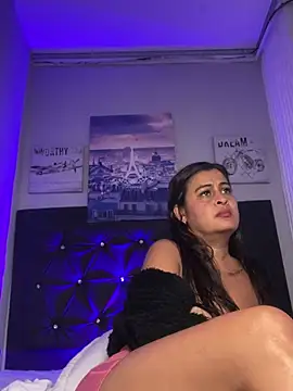 Lili  taylor online show from March 14, 2025, 2:19 pm