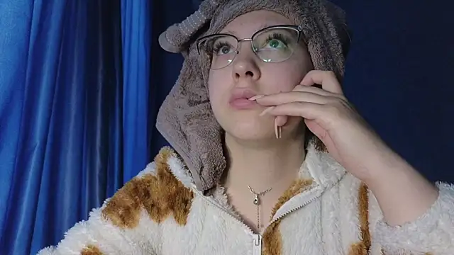 HotBrandyX online show from September 14, 2025, 2:54 am