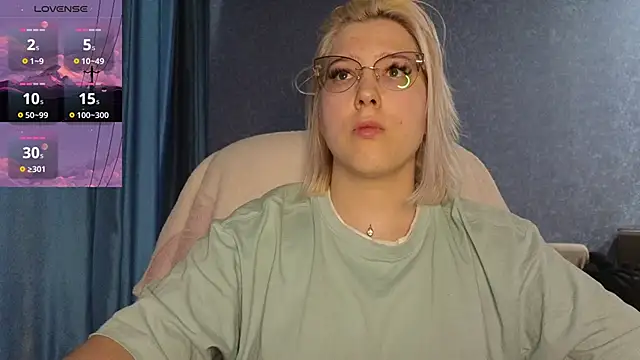 HotBrandyX online show from June 28, 2026, 1:39 pm