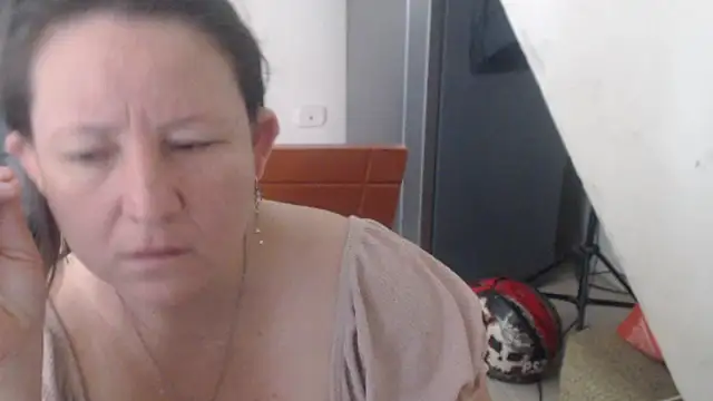 Yohis Kiut25 online show from September 21, 2025, 7:15 pm