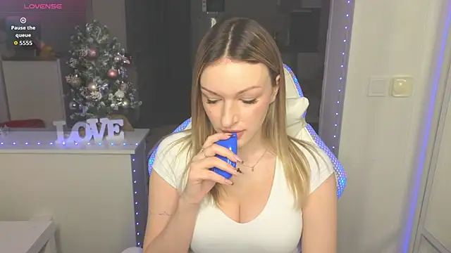 MargaretSweet1 online show from January 12, 2026, 4:50 am