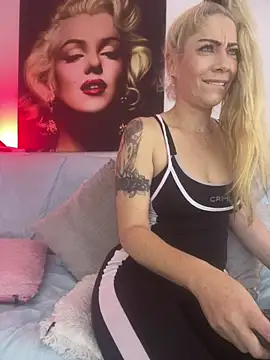 viktoria davis  online show from June 11, 2026, 12:19 am
