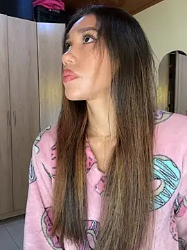 zoe storm online show from April 17, 2026, 11:41 pm