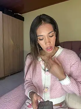 zoe storm online show from April 20, 2026, 10:44 pm