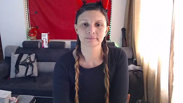 sachaclinford online show from September 23, 2025, 6:22 pm