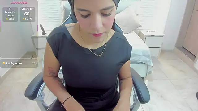 Zulema hamdi online show from November 4, 2025, 12:04 pm