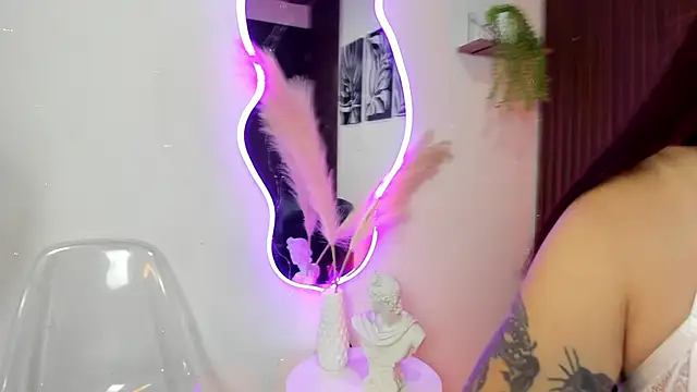 Georgina caruso online show from March 12, 2025, 8:10 pm