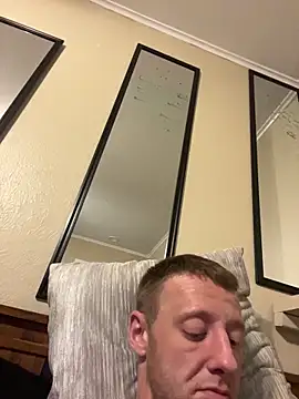 biggzee6 online show from October 29, 2025, 5:31 am