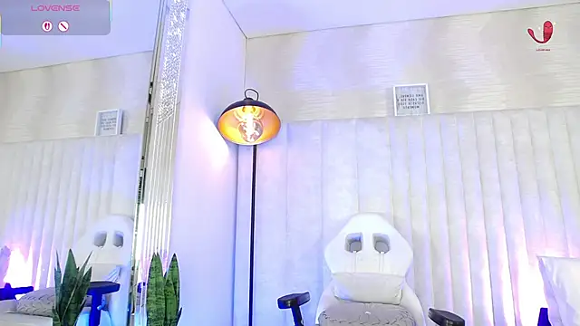 im helina online show from November 9, 2025, 12:25 pm