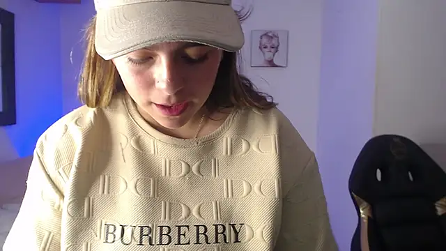 Kitten Cam online show from December 21, 2025, 12:12 pm