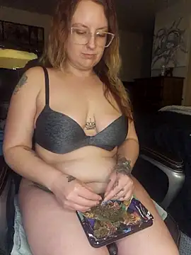 TattedMamaXOXO online show from February 24, 2025, 3:09 pm