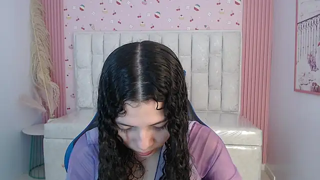 shalon diaz s online show from December 4, 2025, 1:09 pm