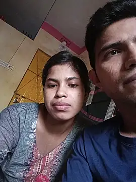 Hot couple 1 online show from October 27, 2025, 10:19 am