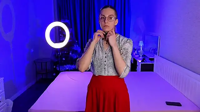 MaryKlein online show from January 21, 2025, 7:39 pm