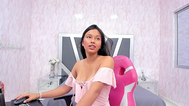 LIA SWAN  online show from February 28, 2025, 7:15 am