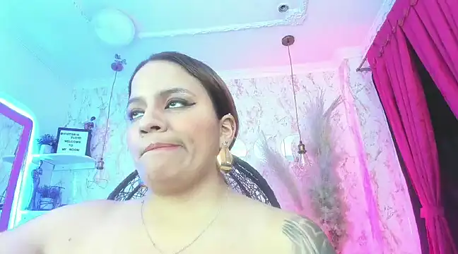 victoria  floyd online show from February 6, 2025, 12:43 am