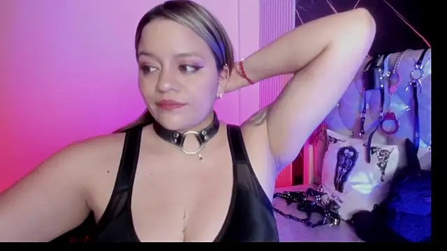 victoria  floyd online show from September 10, 2025, 9:26 pm