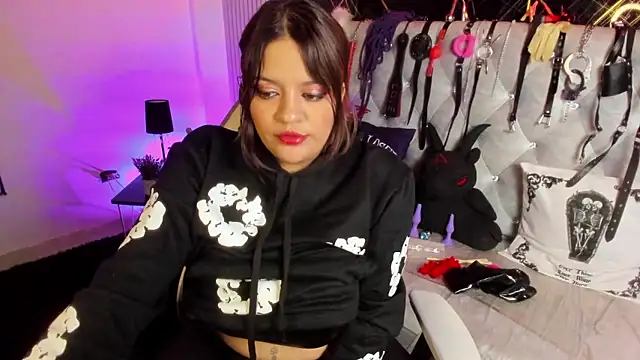 victoria  floyd online show from January 10, 2026, 1:35 pm