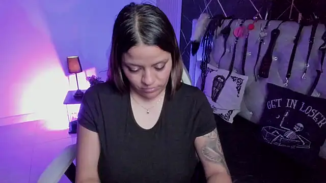 victoria  floyd online show from April 9, 2026, 1:05 am