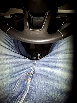 Nzino1983 online show from March 23, 2026, 5:39 pm