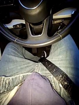 Nzino1983 online show from April 15, 2026, 5:20 pm