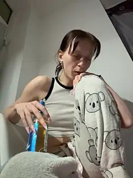 Snapshot of Ciara2004 chatting on November 24, 2025, 6:40 pm Ciara2004 online show from November 24, 2025, 6:40 pm