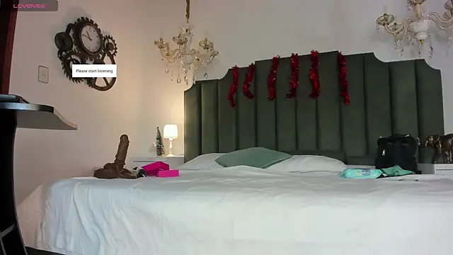 AnthonelaRusso  online show from December 3, 2025, 3:47 am