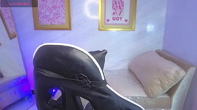 Paulette v online show from March 14, 2026, 1:05 pm