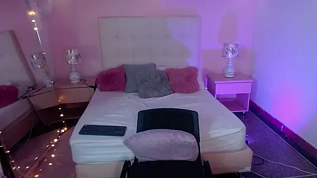 ScarlettDreamss7 online show from February 28, 2025, 3:37 pm