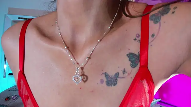 emili clark online show from February 12, 2026, 4:40 am