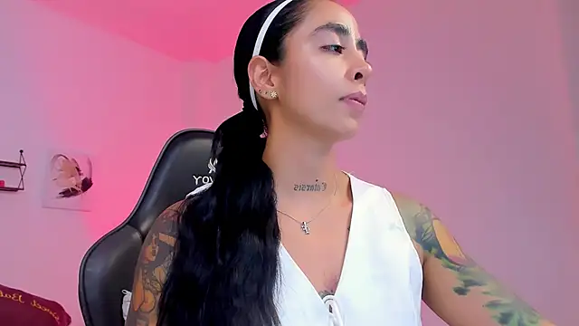 sophierooy22 online show from March 8, 2026, 4:05 am