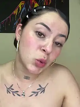 Emmie Hot online show from February 12, 2025, 10:26 pm