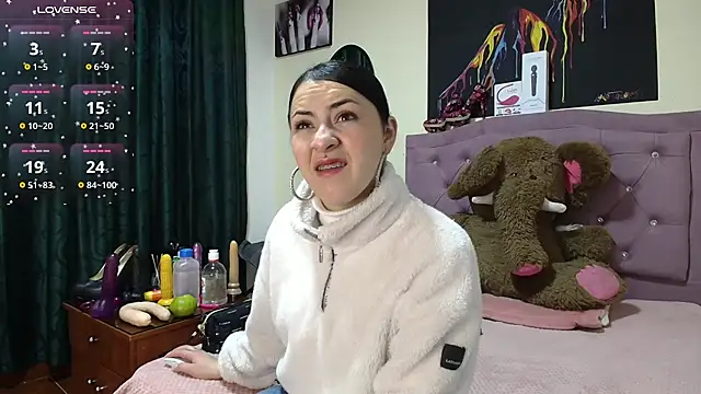 Emmie Hot online show from October 25, 2025, 12:13 pm