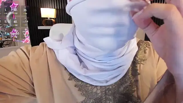 Ayha khalaf online show from March 17, 2025, 2:52 am