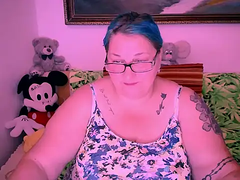 mayamayx online show from October 9, 2025, 7:56 pm