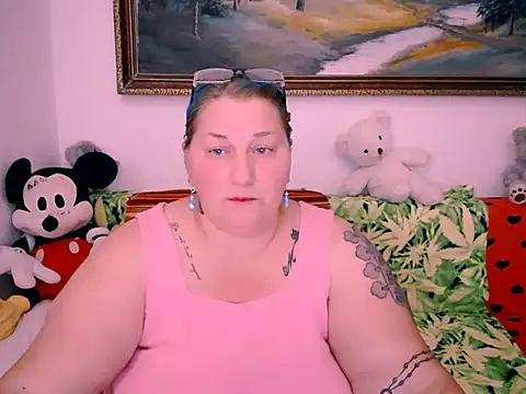 mayamayx online show from October 14, 2025, 7:14 pm