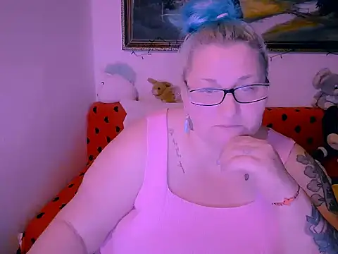 mayamayx online show from November 30, 2025, 6:56 pm