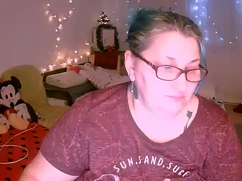 mayamayx online show from December 18, 2025, 6:47 pm