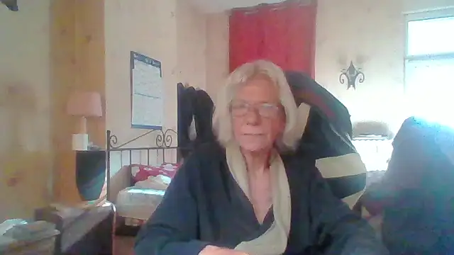 rosanetrav online show from September 28, 2025, 8:20 am