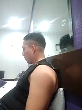 LuisMex1998 online show from November 2, 2025, 9:11 am