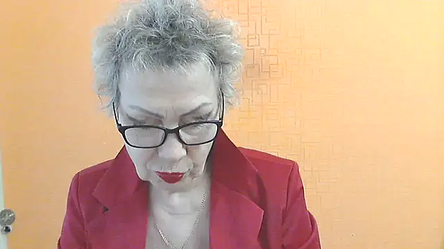 NessyJenixs online show from January 9, 2026, 8:17 am